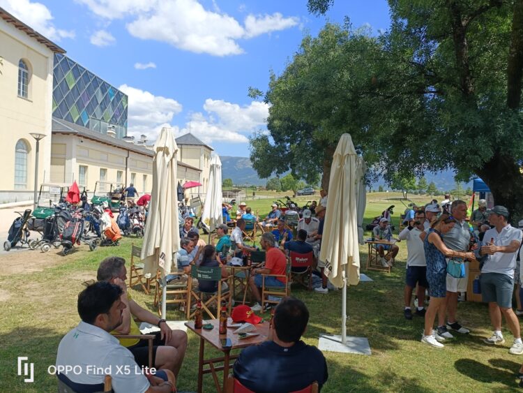 Un instante durante la entrega final de premios de la cita./LA FAISANERA GOLF