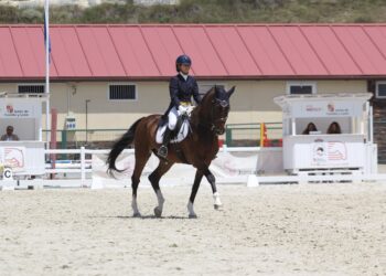 Andrea Rueda durante un ejercicio durante la cita./FHCYL