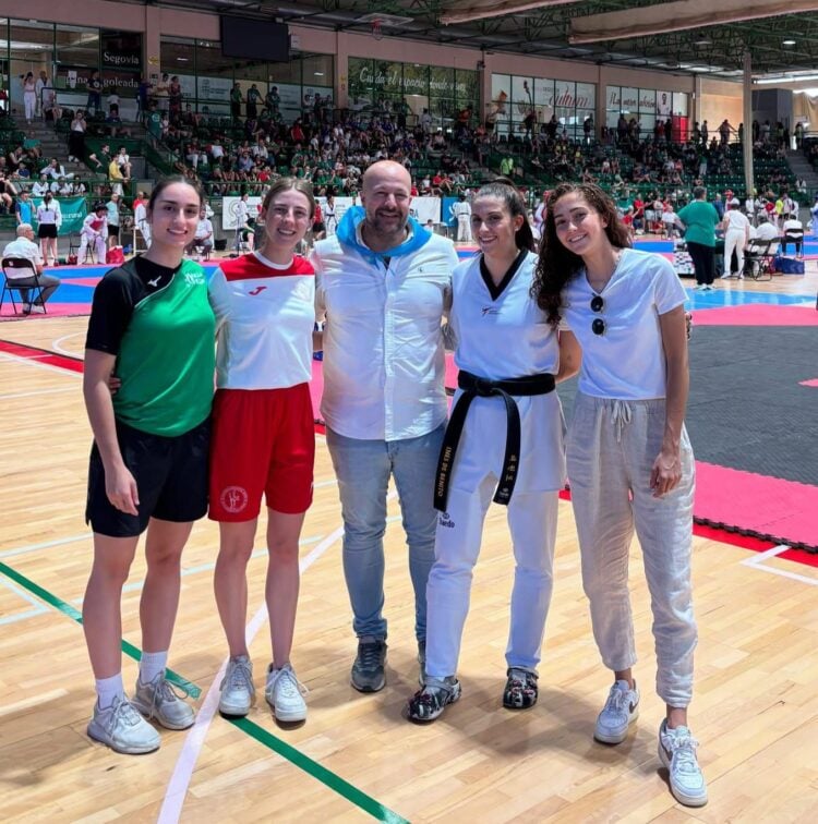 Inés de Benito, campeona en casa: oro en el X Open Ciudad de Segovia 1 Inés de Benito durante la celebración del X Open Ciudad de Segovia./N.GÓMEZ