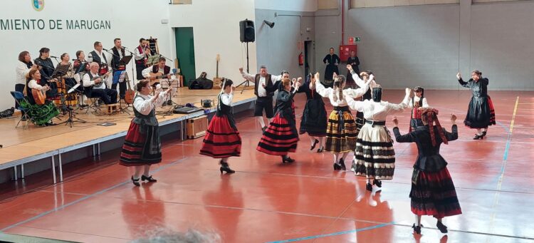 Laguna Rodrigo acoge el XIII Festival Folklórico ‘Las Cabezuelas’ 1 Actuación del Grupo Folklórico ‘La Peana’ / GRUPO FOLKLÓRICO ‘LA PEANA’ FACEBOOK