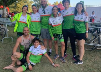 La comitiva del club segoviano durante la cita en Calahorra./T. LACERTA