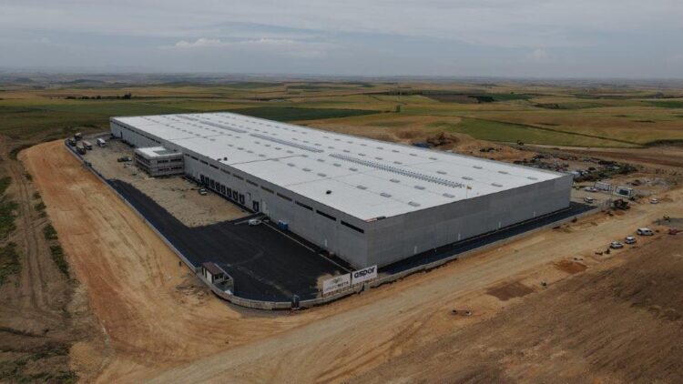 Concluyen las obras de la plataforma logística impulsada por Drylock en Bernuy de Porreros 1 Vista de la nave ubicada en el polígono industrial de Los Hitales / E.A.