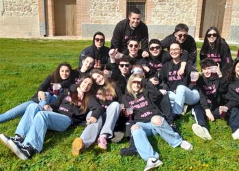 Quintos y quintas de 2025 encargados de organizar la fiesta / LOURDES MATARRANZ