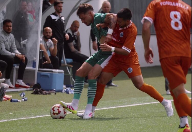 Marc Tenas durante un encuentro de la temporada pasada con el US Cornellá./E.A