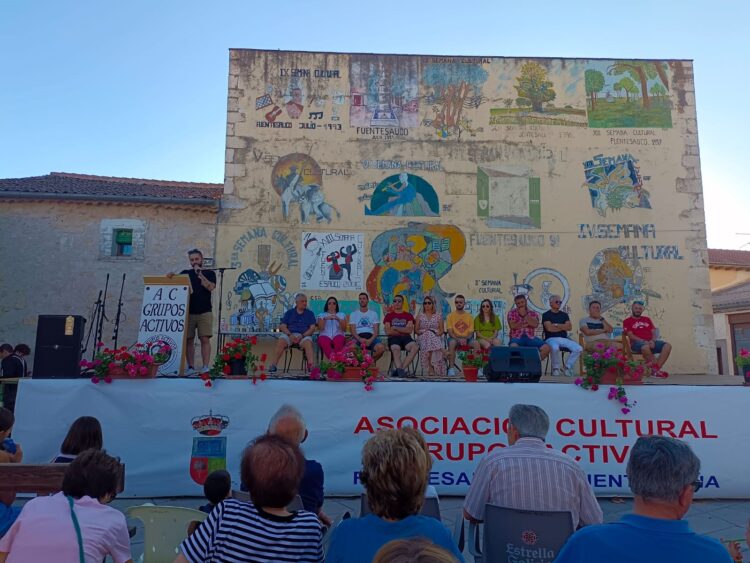 Fuentesaúco de Fuentidueña celebra la XL edición de su semana cultural 1 Semana cultural en años anteriores / ASOCIACIÓN CULTURAL GRUPOS ACTIVOS