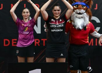 Ángela Rodríguez y Eugenia Sastre, campeonas en dobles femeninos./E.A