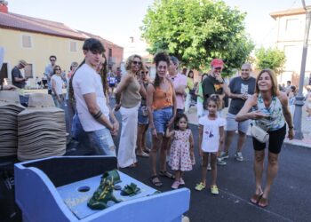 Los juegos tradicionales unieron a varias generaciones./DIPUTACIÓN DE SEGOVIA