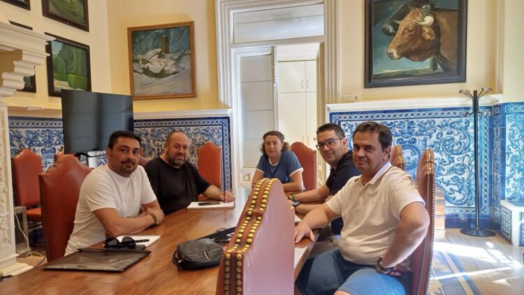 El Ayuntamiento busca soluciones para la línea circular de transporte 1 Reunión comité de transporte urbano. /AYUNTAMIENTO DE SEGOVIA