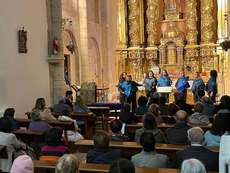 Actuación del coro ‘Yolotli’ enmarcada en el ciclo 921 Distrito Musical.