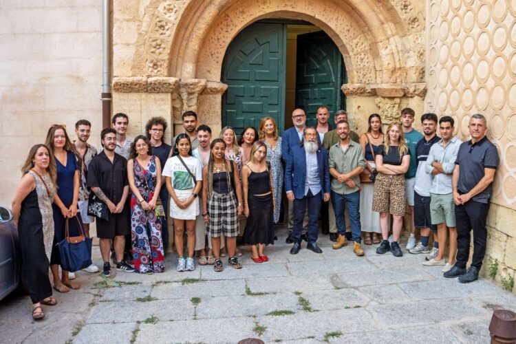 El curso de Pintores Pensionados alcanza su 107 edición 1 Participantes de la 107 edición del Curso de Pintores Pensionados del Paisaje de Segovia./ HÉCTOR CRIADO
