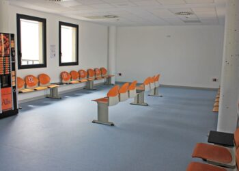Sala de espera de la unidad de Urgencias del Hospital General de Segovia./ E.A.