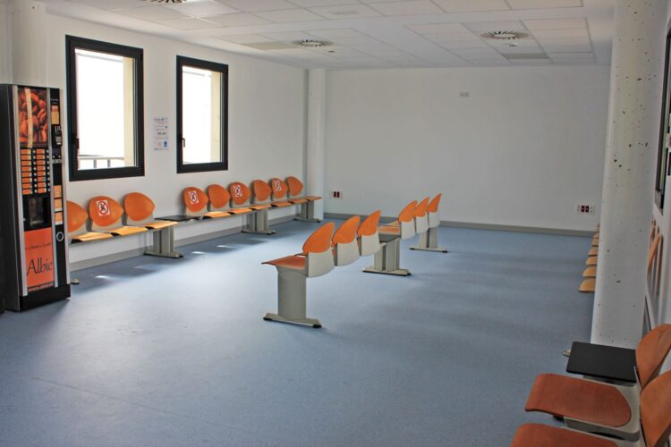 Segovia perdió más de 58.000 citas sanitarias en el año 2024 1 Sala de espera de la unidad de Urgencias del Hospital General de Segovia./ E.A.