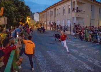 Un momento del encierro nocturno. / HÉCTOR CRIADO