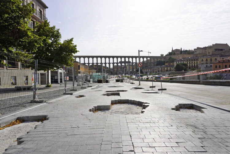 Estado actual de la avenida Padre Claret. / HÉCTOR CRIADO