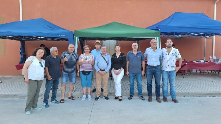 Santiuste prepara su jornada literaria entre escritores y lectores 1 Participantes en la primera jornada literaria de Santiuste de San Juan Bautista. Nacho García.