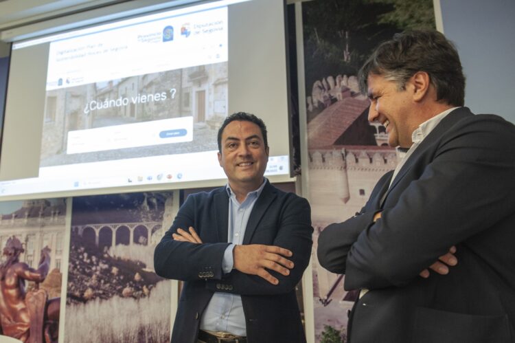 Javier Figueredo, en los momentos previos a la presentación de la web./ DIPUTACIÓN