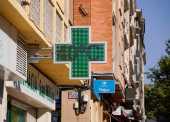 Termómetro de la farmacia San Millán. / HÉCTOR CRIADO