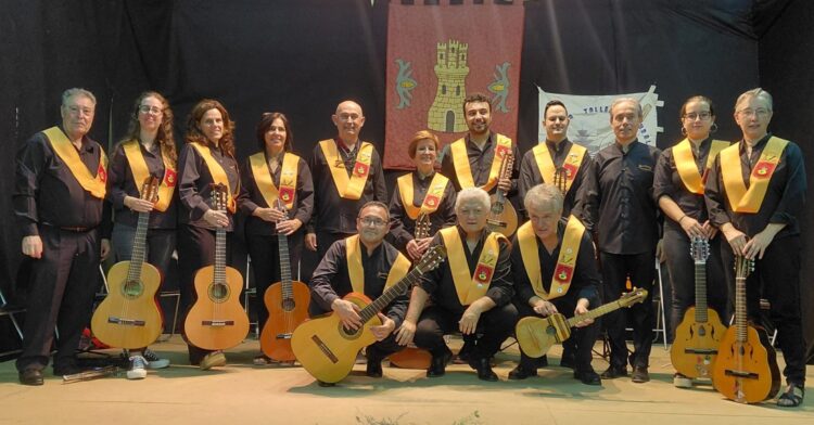 La Rondalla de Pulso, Púa y Voz ‘Taller Cultural de Fuentepelayo’.