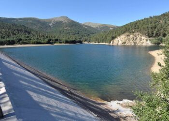 El bajo nivel del Embalse del Tejo, una de las causas de la turbidez del agua en El Espinar.