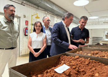 El Director General de Carreteras e Infraestructuras de la Junta visita el Centro de Control de Calidad de Burgos. / JCYL