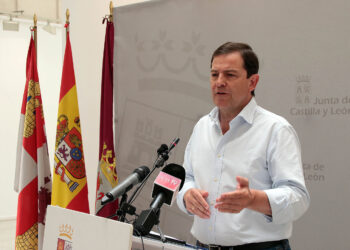 Rueda de prensa del Presidente de la Junta tras la reunión del CECOPI en León. / Peio García