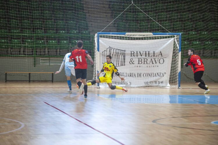 Parada del portero del Segosala en una imagen de archivo. /E.A