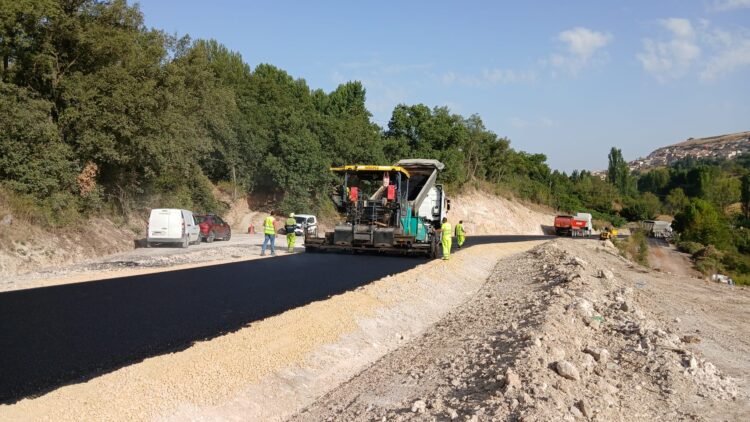 Abierta al tráfico la SG-V-2111 entre Sacramenia y Cuevas de Provanco 1 Ejecución de las obras en la carretera / DIPUTACIÓN DE SEGOVIA