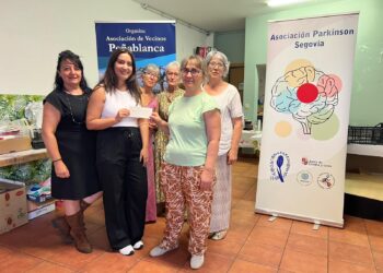 La AAVV Peñablanca dona 500 euros a la Asociación Parkinson Segovia tras su XLII Semana Cultural / ASOCIACIÓN DE VECINOS PEÑABLANCA