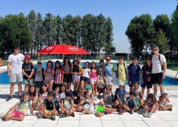 Grupo de participantes en el campus de verano deportivo / LOURDES MATARRANZ