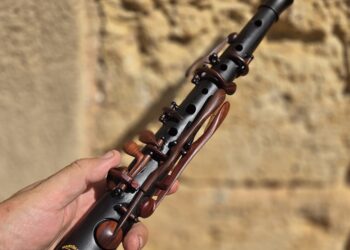 Dulzaina castellana con llaves de madera, una creación de Martín López Llorente / MARTÍN LÓPEZ LLORENTE