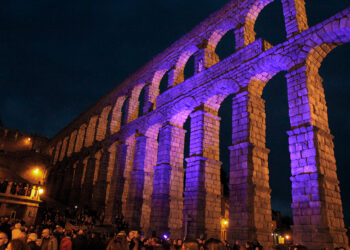 El Acueducto contará con un mejor y más eficiente sistema de iluminación. / NEREA LLORENTE