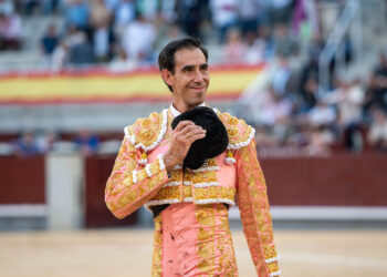 Fortes, saludando una ovación en Las Ventas. / PLAZA 1