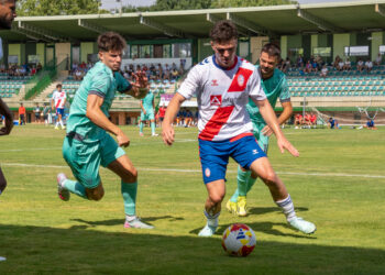 Fútbol Gimnástica Segoviana vs Rayo Majadahonda - Héctor Criado