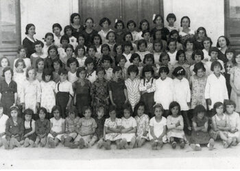 Grupo escolar a principios de 1930.