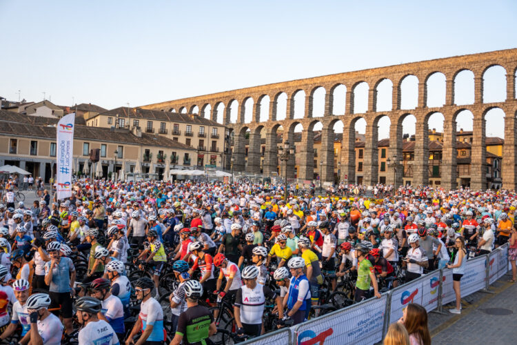 Inicio 30 Marcha Ciclodeportiva Pedro Delgado La Perico - Héctor Criado