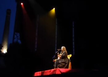 Actuación de Natalia Lafourcade / NOCHES MÁGICAS DE LA GRANJA