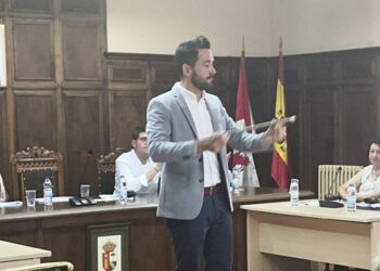 Foto de archivo. Alcalde de Navas de Oro, Raúl Vela López. / E. A.