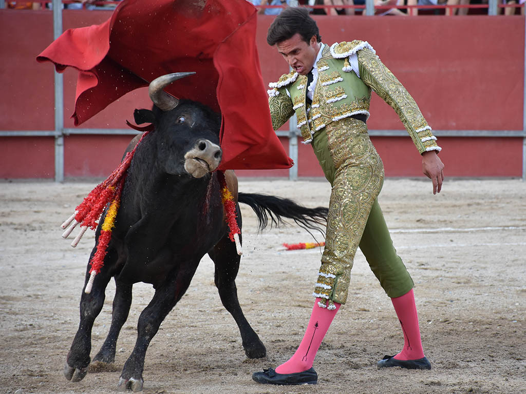 Pase de pecho de Eduardo Neyra en La Granja. / A.M.