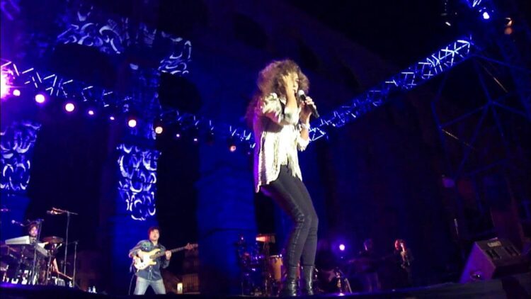 Una enfermedad obliga a Rosario Flores a cancelar su concierto en La Granja 1 Rosario Flores durante un concierto en Segovia.