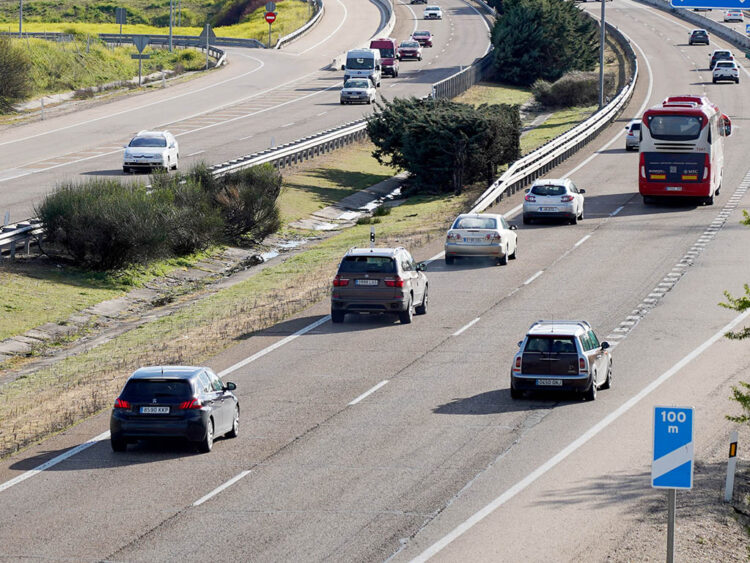 La DGT prevé 110.000 desplazamientos por carreteras de la provincia durante el puente 1 Trafico Operacion Salida