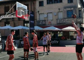 Campeonato de baloncesto 3 x 3. / EA