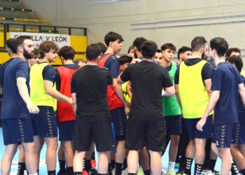 La plantilla navera durante su primera sesión de pretemporada./AMADOR MARUGÁN