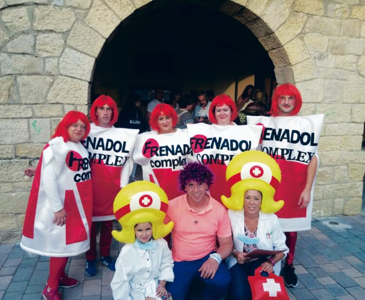 Disfraz de una de las peñas en Navafría./E.A.