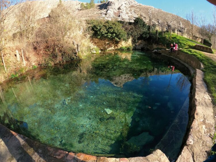 Una imagen de la Fuente de la Salud, de la Asociación de Vecinos y Amigos de Vellosillo.