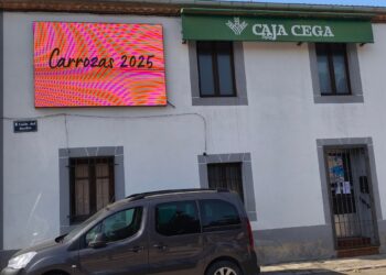 Pantalla exterior en Fuentepelayo./JUAN CRUZ