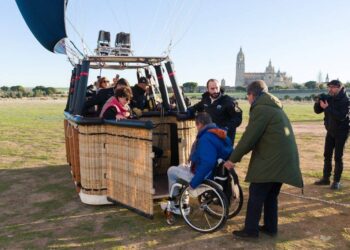 Es posible hacer viajes en globo accesibles a personas en silla de ruedas. /AYUNTAMIENTO DE SEGOVIA