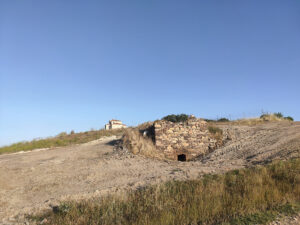 Uno de los hornos de cal de Fuentes de Carbonero.