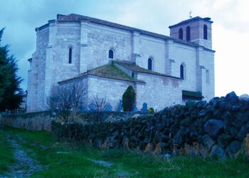 La imponente iglesia de Santo Tomás de Canterbury.