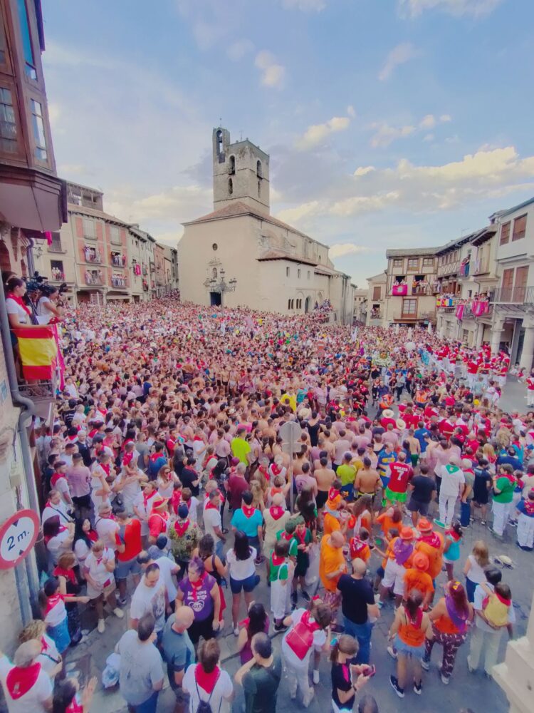 El origen del canto ‘¡A por ellos!’ 1 El ‘A por ellos’ suena atronador en el inicio de las fiestas. / EA