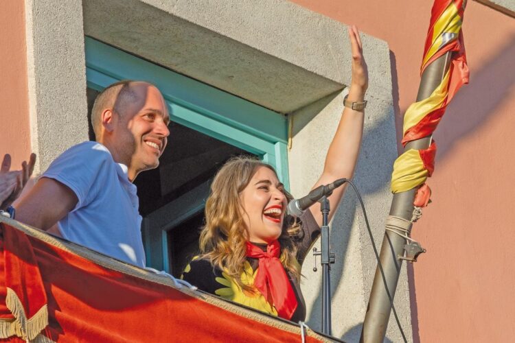 El alcalde en un pregón de fiestas anteriores. / Granangular